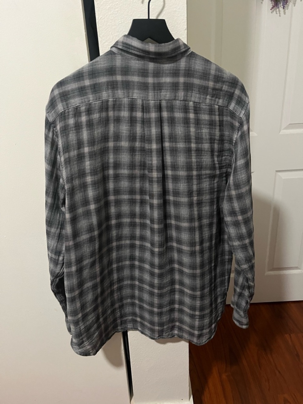 Vince Gray Plaid Long-Sleeve Button-Down Shirt - Picture 5 of 6